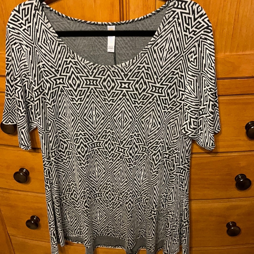 LuLaRoe Perfect T